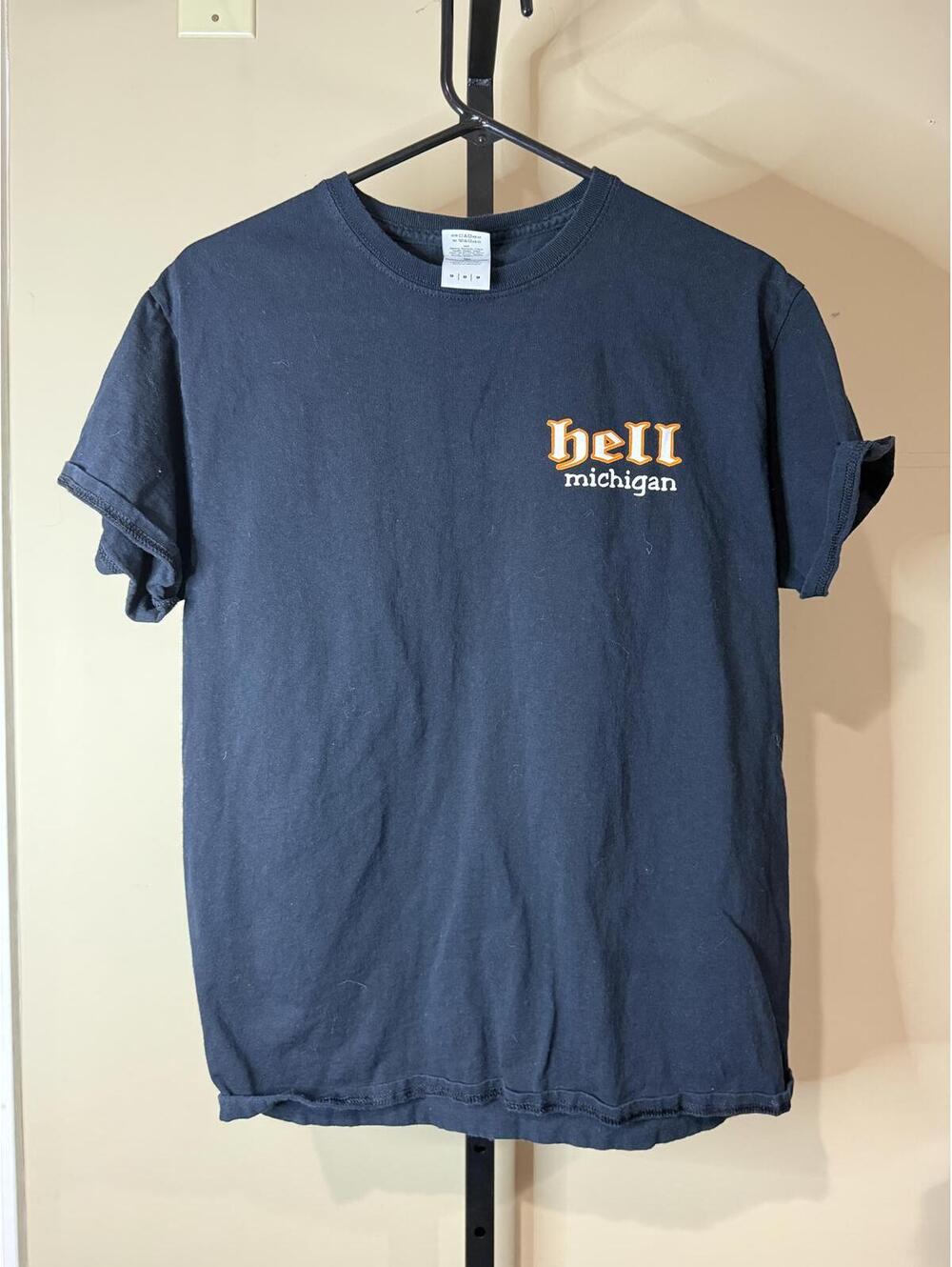 Gildan Black 'Hell Michigan' Graphic T-Shirt Medium